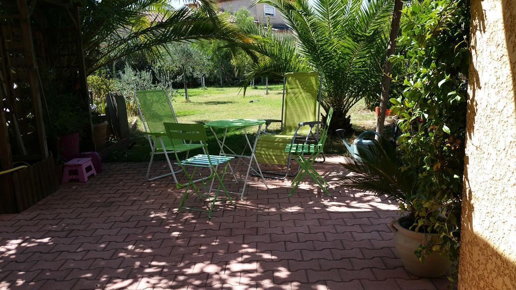 Villa Petit Studio Au Calme La Crau Exterior foto
